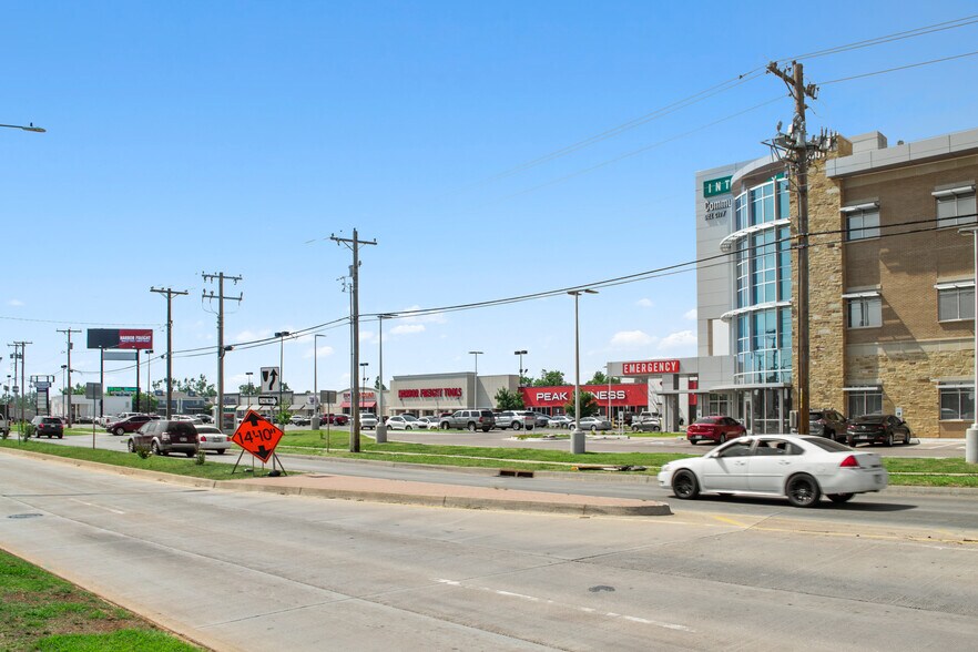 More Photos Of 4717 SE 15th St, Del City Storefront For Lease