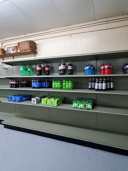More Photos Of 8717 KY Highway 7, Viper Supermarket For Sale