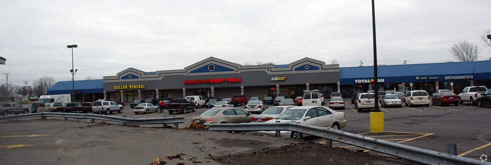 Primary Photo Of 709 N Main St, North Syracuse Unknown For Lease