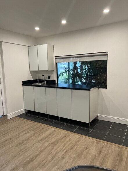 More Photos Of 400 N Wymore Rd, Winter Park Office For Sale