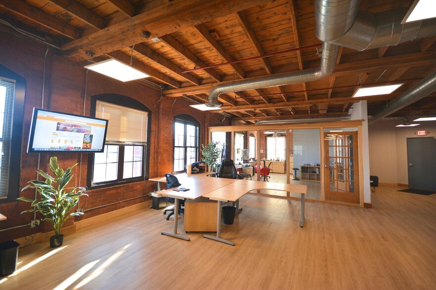 More Photos Of 1 Factory Sq, Southington Industrial For Lease