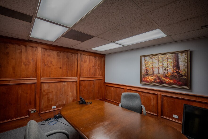 More Photos Of 605 Parfet St, Lakewood Medical For Sale