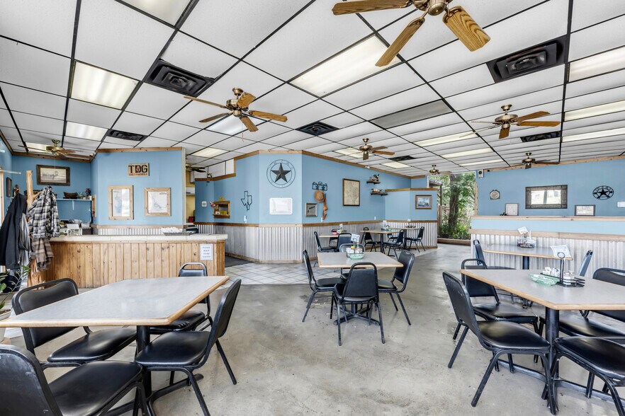 More Photos Of 16082 E State Highway 29, Buchanan Dam Restaurant For Sale