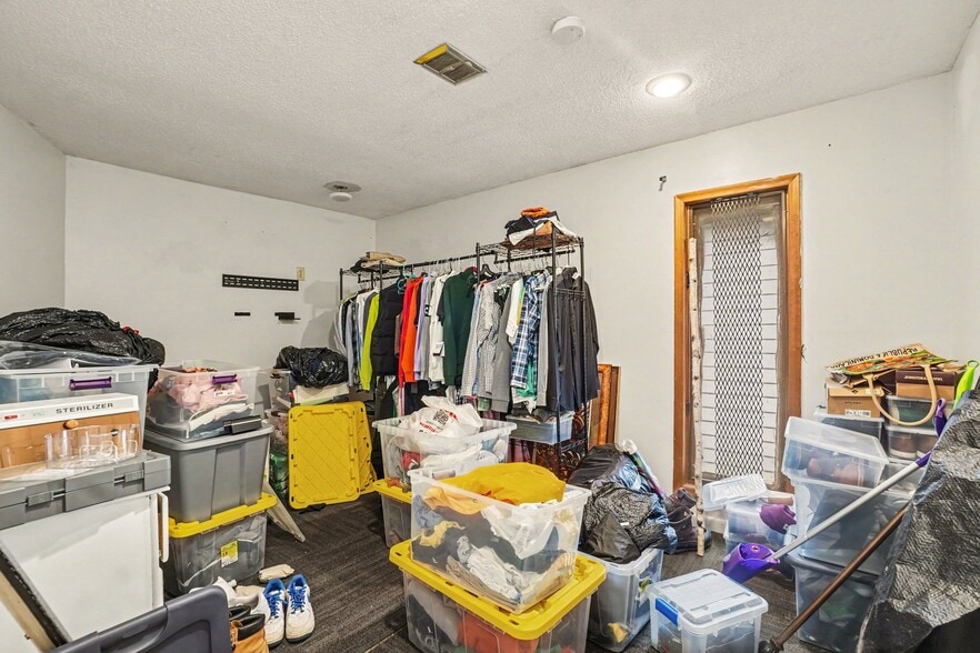 More Photos Of 4431 N 60th Ave, Omaha Office Residential For Sale