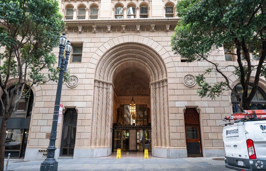 More Photos Of 111 Sutter St, San Francisco Office For Lease