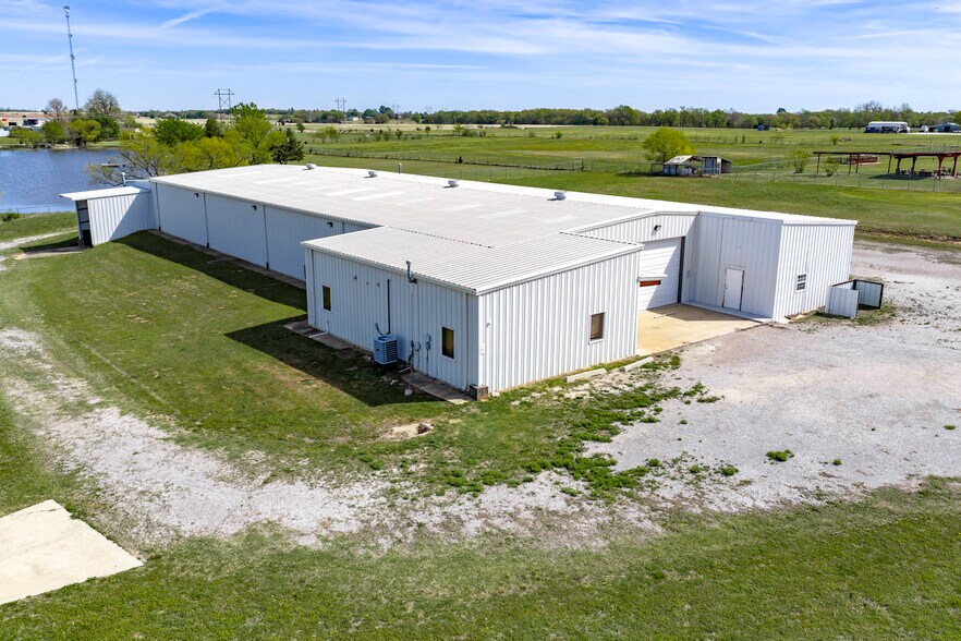 More Photos Of 6121 Highway 177, Shawnee Warehouse For Lease