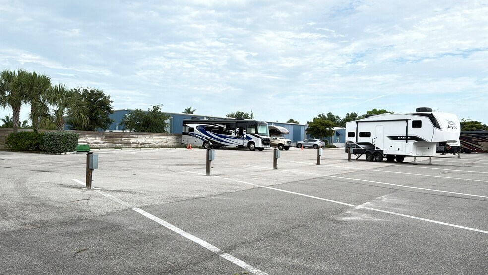 More Photos Of 2551 Taylor Rd, Punta Gorda Warehouse For Sale
