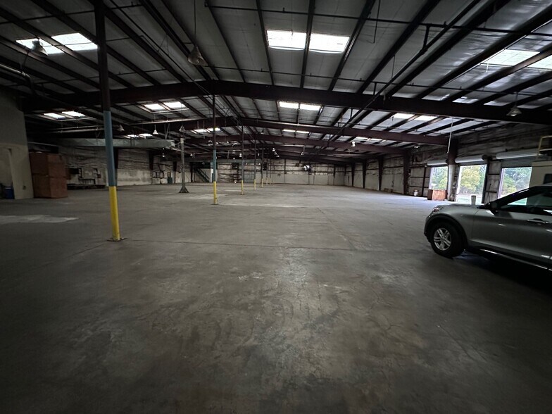 More Photos Of 632 Campbell St, Thomasville Manufacturing For Sale