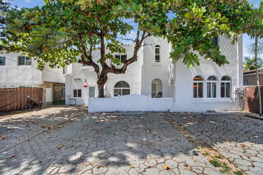 More Photos Of 1680 NW 22nd Ct, Miami Multifamily For Sale