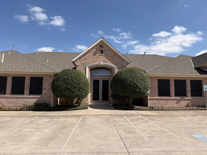 More Photos Of 5208 Village Creek Dr, Plano Office For Sale