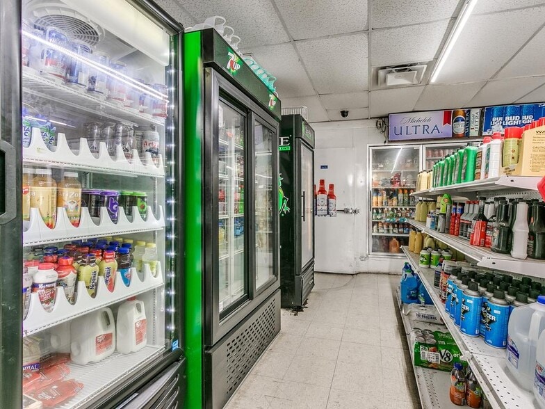 More Photos Of 3901 NW 10th St, Oklahoma City Convenience Store For Sale
