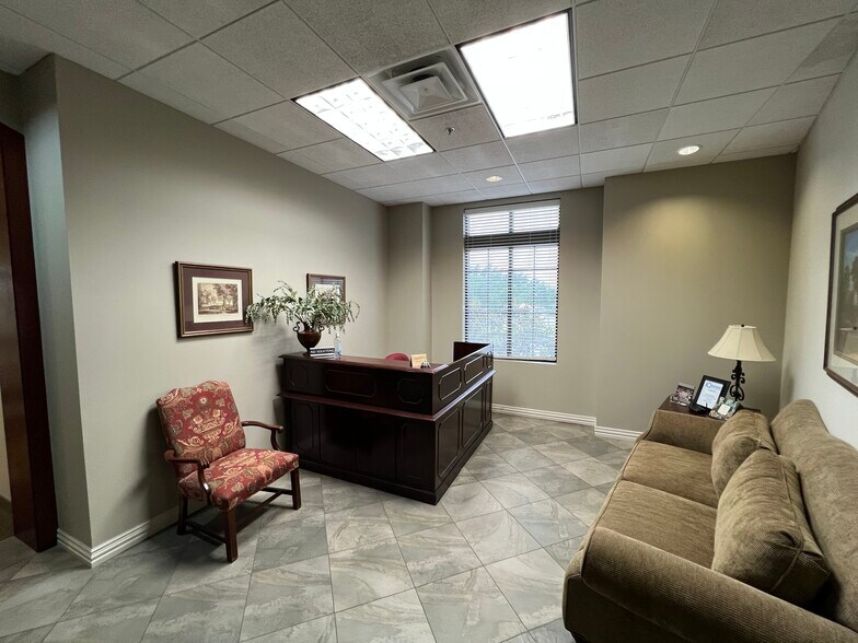 More Photos Of 735 Plaza Blvd, Coppell Office For Lease