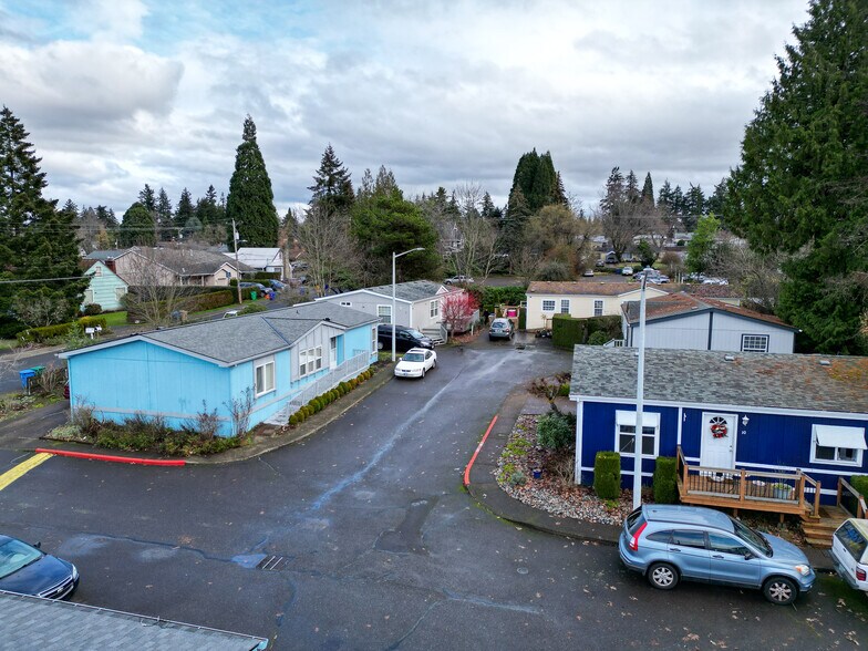 More Photos Of 3016 SE Holly Ave, Milwaukie Manufactured Housing Mobile Home Park For Sale