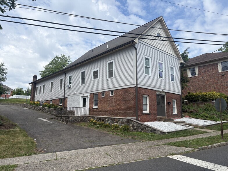 Primary Photo Of 192 Central Ave, Stirling Office For Lease