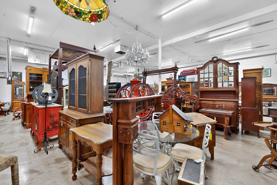 More Photos Of 2906 4th St NW, Albuquerque Warehouse For Sale