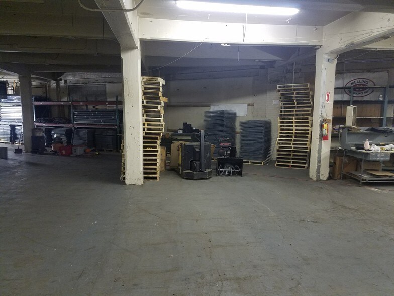 More Photos Of 60 Dickerson St, Newark Light Manufacturing For Lease