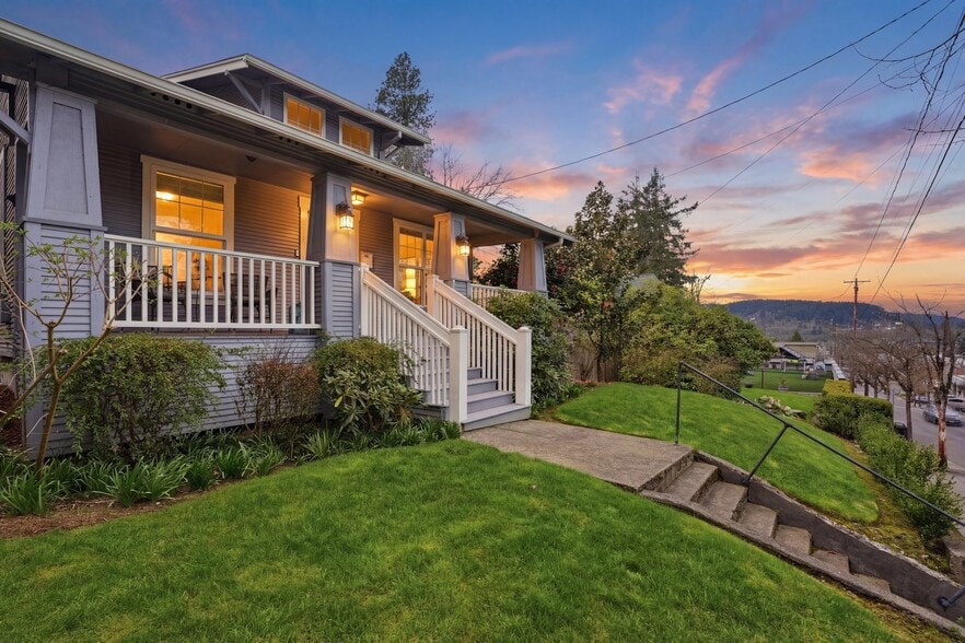Primary Photo Of 1314 7th St, Oregon City Flex For Sale
