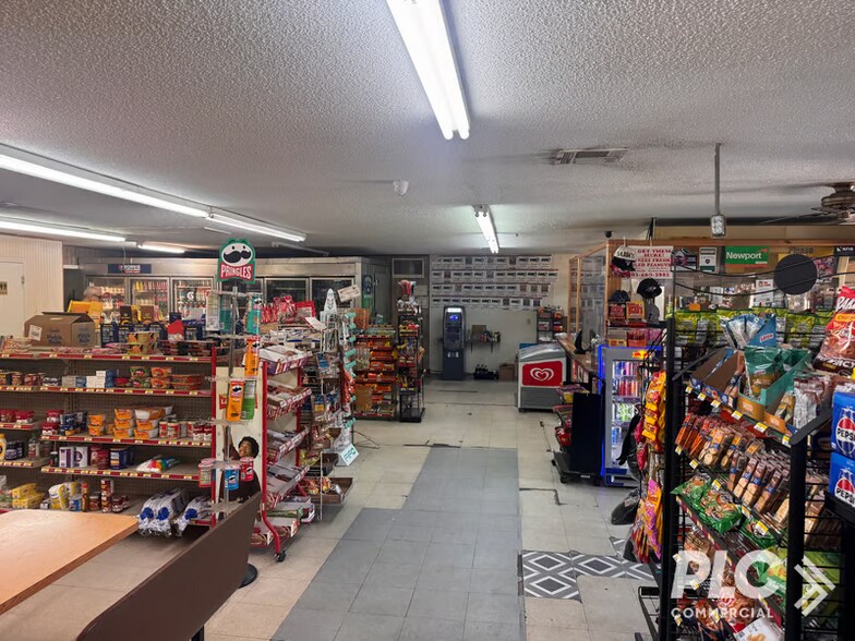 More Photos Of 1636 Johnsonville Hwy, Lake City Service Station For Sale