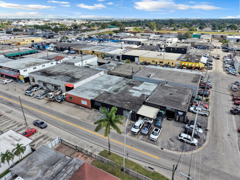 More Photos Of 4725 E 10th Ave, Hialeah Service For Lease