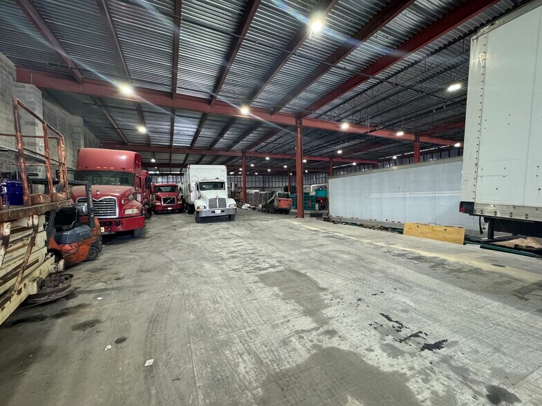 More Photos Of 100 Coit St, Irvington Warehouse For Lease