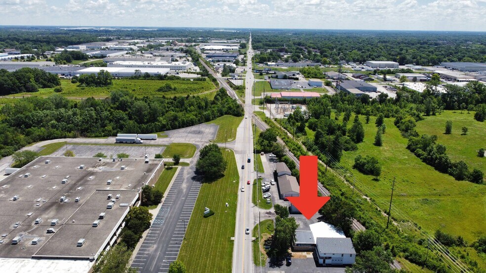 More Photos Of 8135 E 30th St, Indianapolis Light Manufacturing For Lease