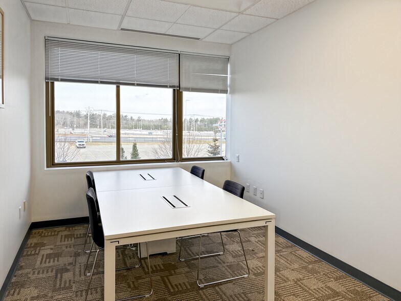 More Photos Of 26 Patriot Pl, Foxborough Coworking Space