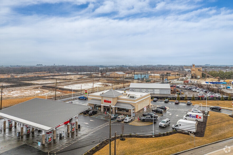 More Photos Of 1100 Calcon Hook Rd, Sharon Hill Service Station For Sale