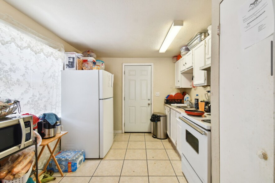 More Photos Of 4507-4517 E Giddens Ave, Tampa Multifamily For Sale