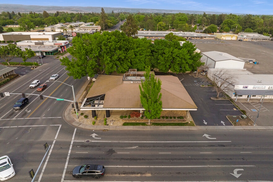 More Photos Of 2444 Cohasset Rd, Chico General Retail For Lease