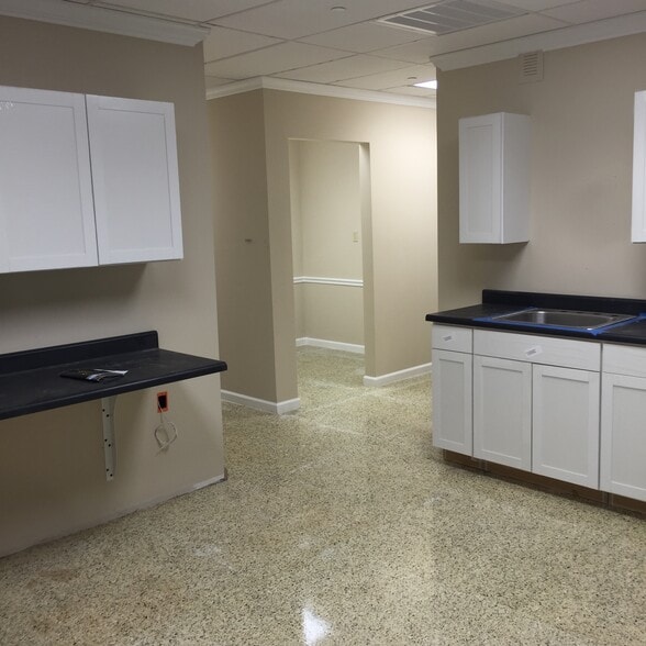 More Photos Of 1500 Garner Rd, Raleigh Office Residential For Lease