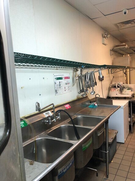 More Photos Of 234 S Wabash Ave, Chicago Office For Sale