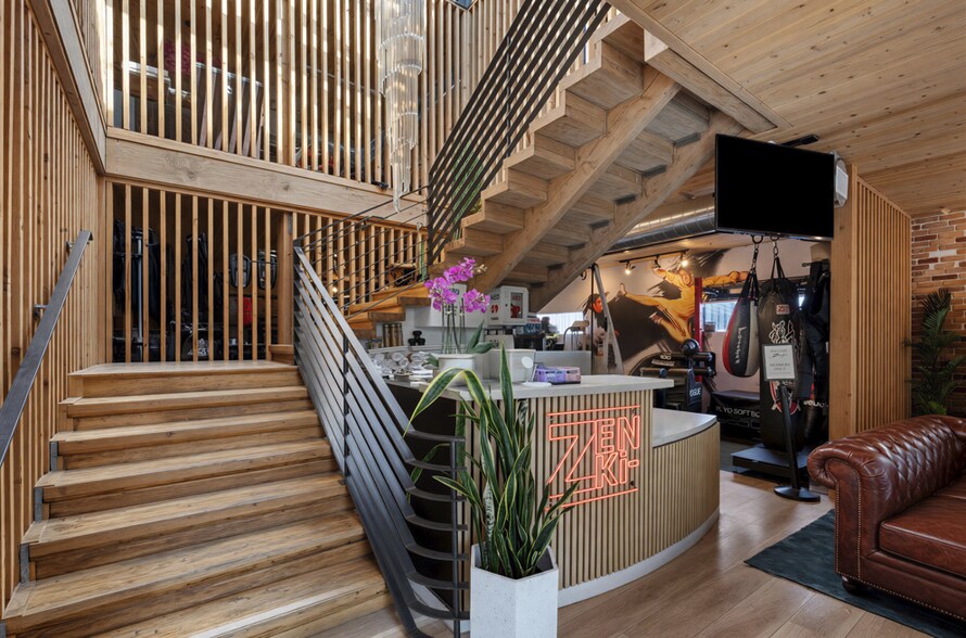 More Photos Of 1714 Hillhurst Ave, Los Angeles Office For Sale