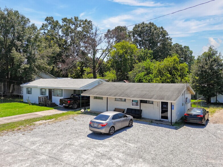 More Photos Of 196-198 Mount Vernon Dr, Lafayette Freestanding For Sale