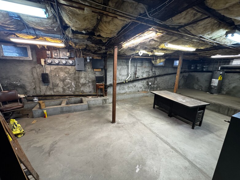 More Photos Of 41-43 Mount Auburn St, Watertown Office Residential For Lease