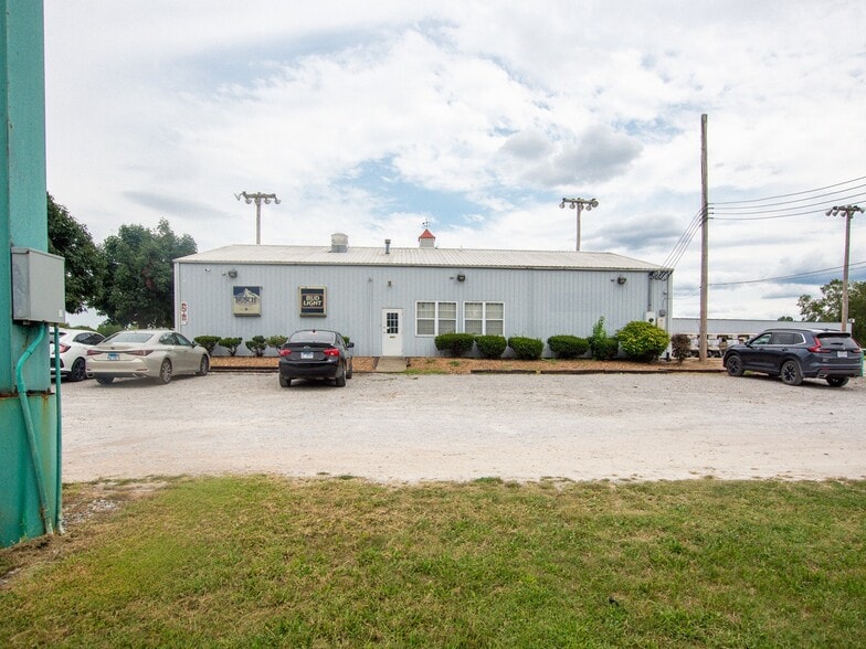More Photos Of 3500 Kingshighway, East Saint Louis Golf Course Driving Range For Sale