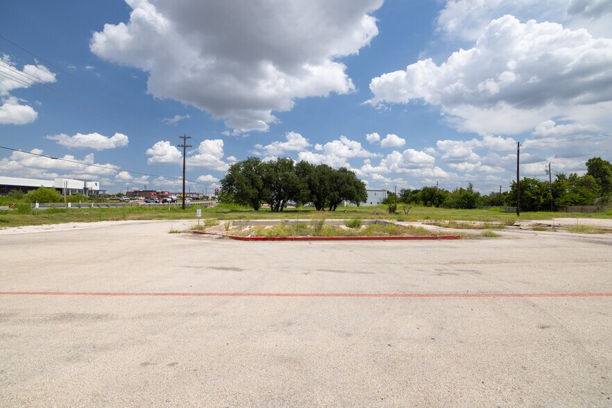 More Photos Of 14011 W State Highway 29, Liberty Hill Land For Sale