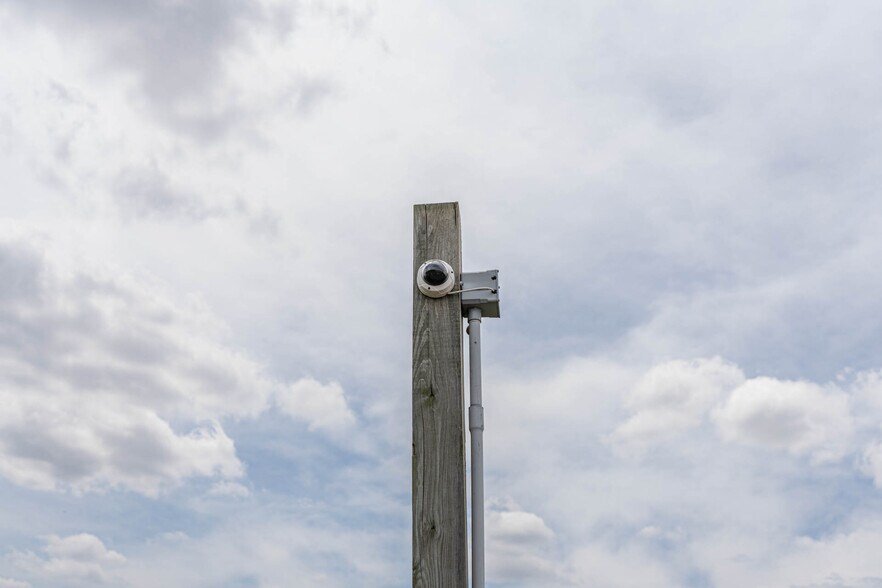 More Photos Of 1067 N Mission Rd, Mount Pleasant Self Storage For Sale