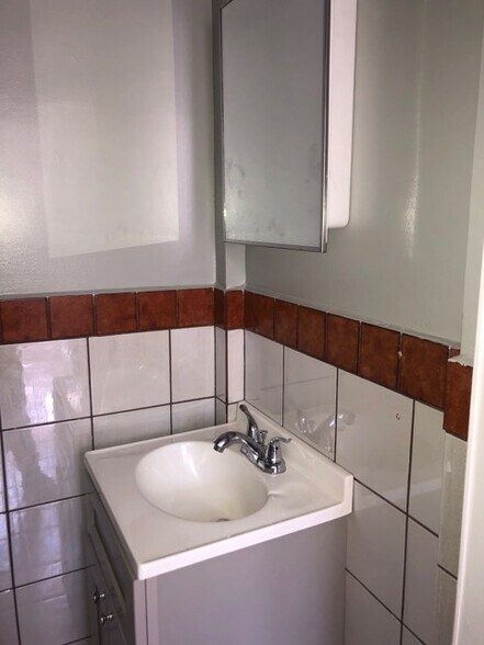More Photos Of 6680 70th St, Middle Village Storefront Retail Residential For Lease