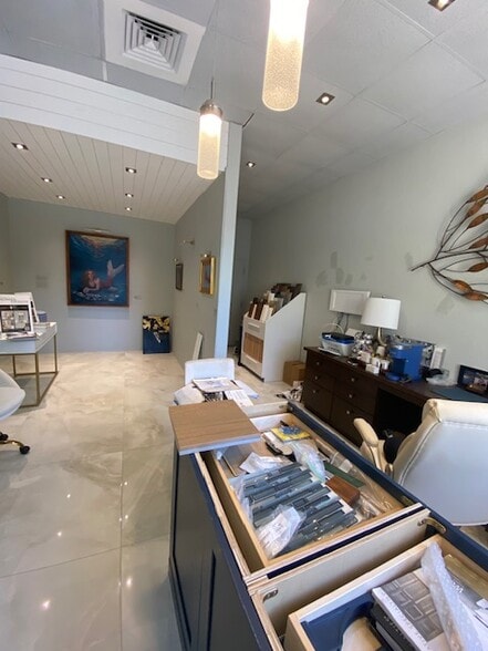 More Photos Of 3425 Radio Rd, Naples Warehouse For Sale