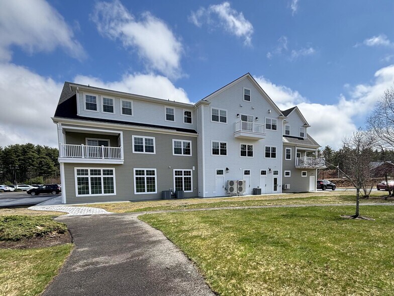 Primary Photo Of 2 Proprietors Dr, Marshfield General Retail For Lease