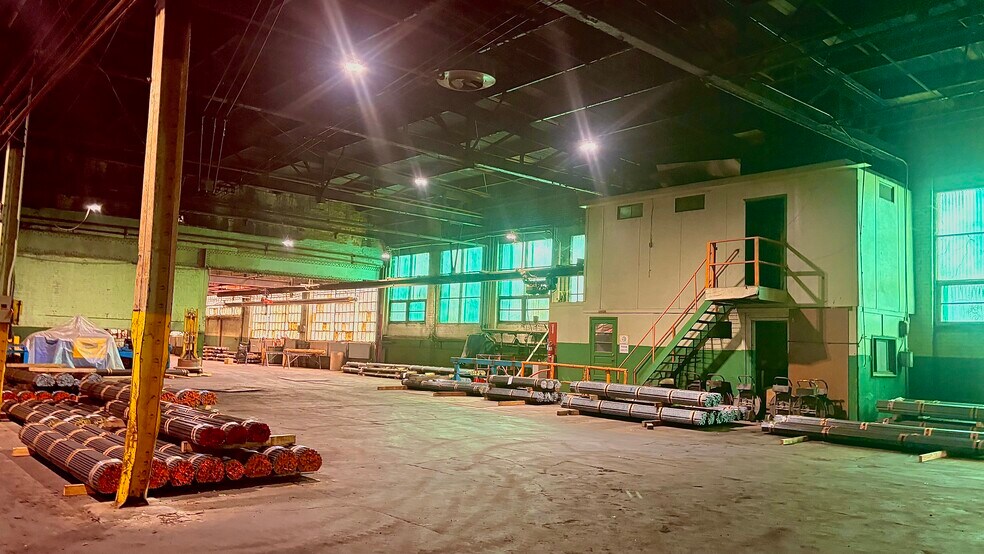 More Photos Of 100 Front St, New Brighton Warehouse For Lease