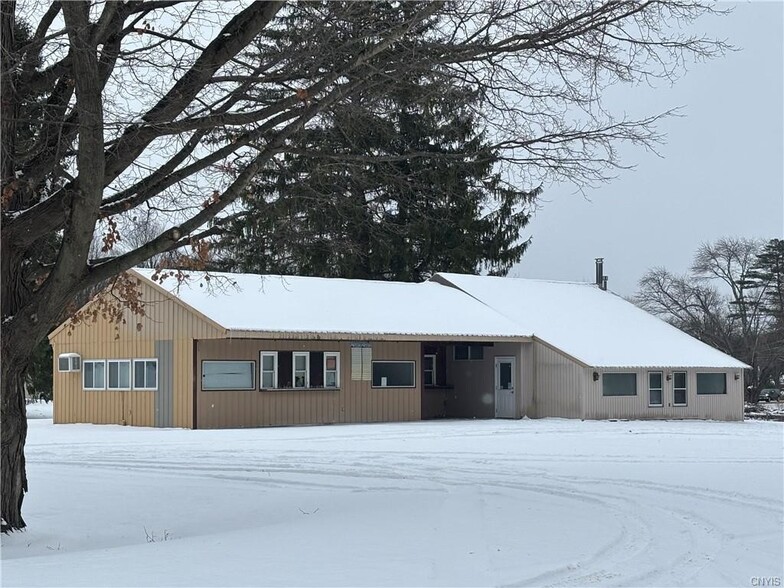 Primary Photo Of 1669 County Route 45, Fulton Freestanding For Sale