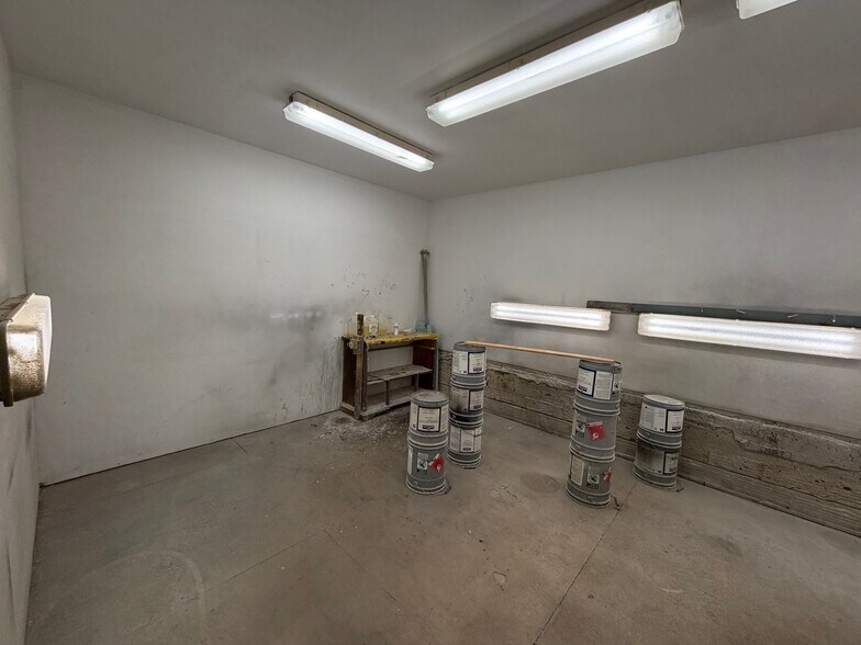 More Photos Of 814 Cleveland Ave NW, Canton Freestanding For Lease