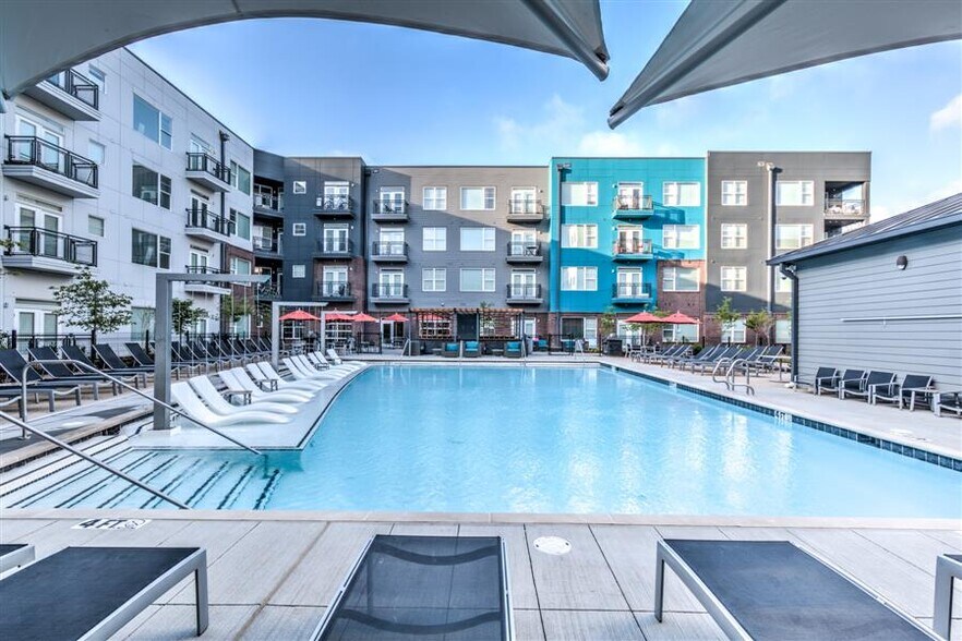 More Photos Of 395 S Highland St, Memphis Apartments For Lease