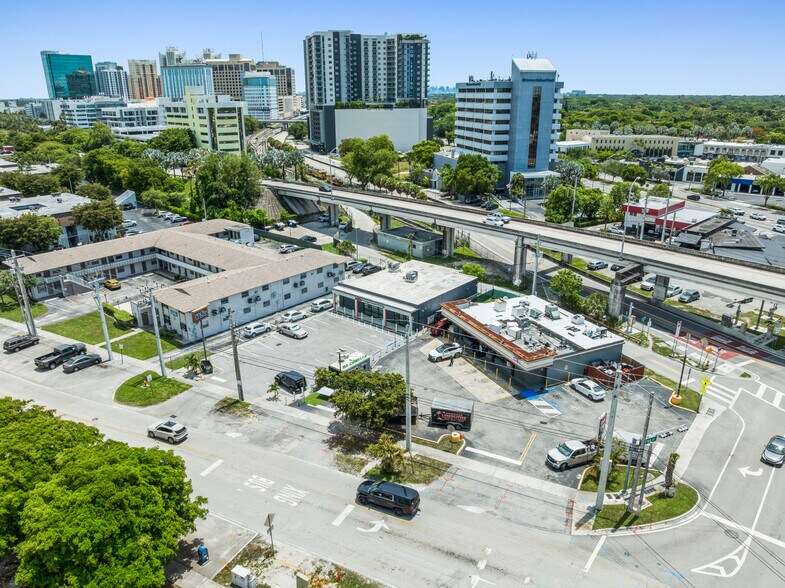 More Photos Of 9711 SW 77th Ave, Miami Freestanding For Sale