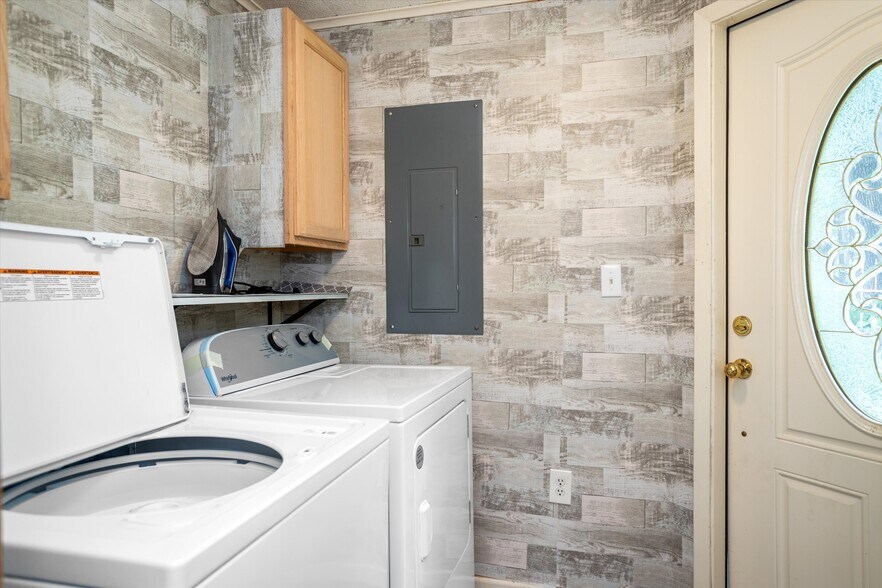 More Photos Of 2508 US-69, Lufkin Lodge Meeting Hall For Sale