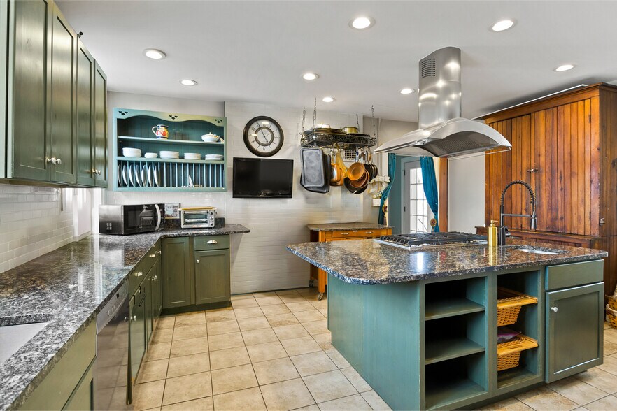 More Photos Of 563 Yale Farm Rd, Romulus Hospitality For Sale
