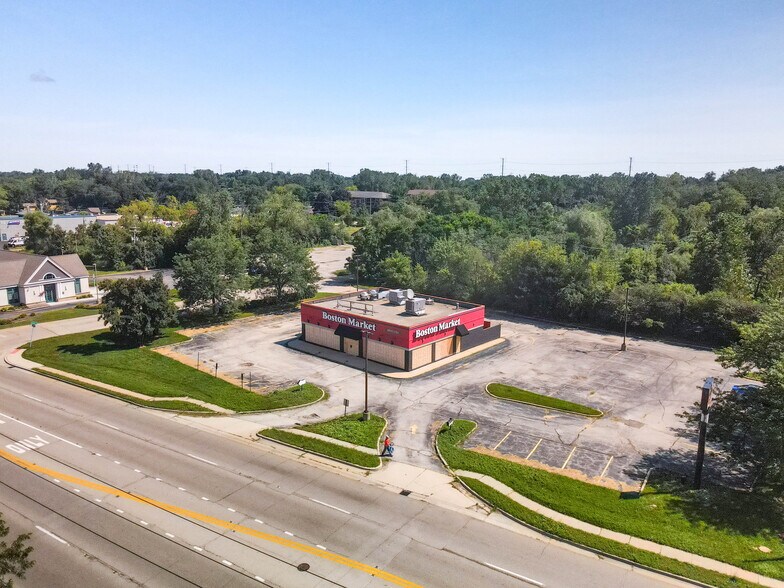 More Photos Of 919 N Green Bay Rd, Waukegan Restaurant For Sale