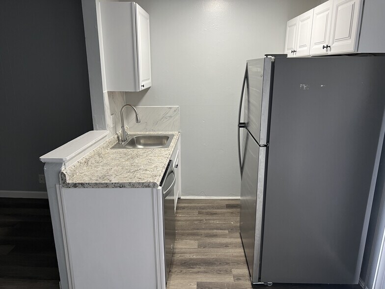 More Photos Of 2342 Beechmont Ave, Cincinnati Apartments For Sale