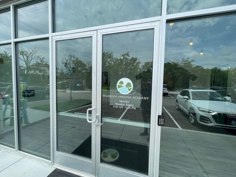 More Photos Of 0 Longpoint Way, Franklin Unknown For Lease